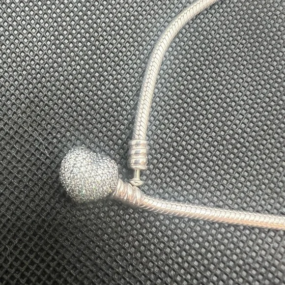 COPY - Pandora Moments Pave Heart Snake Bracelet - Picture 3 of 4